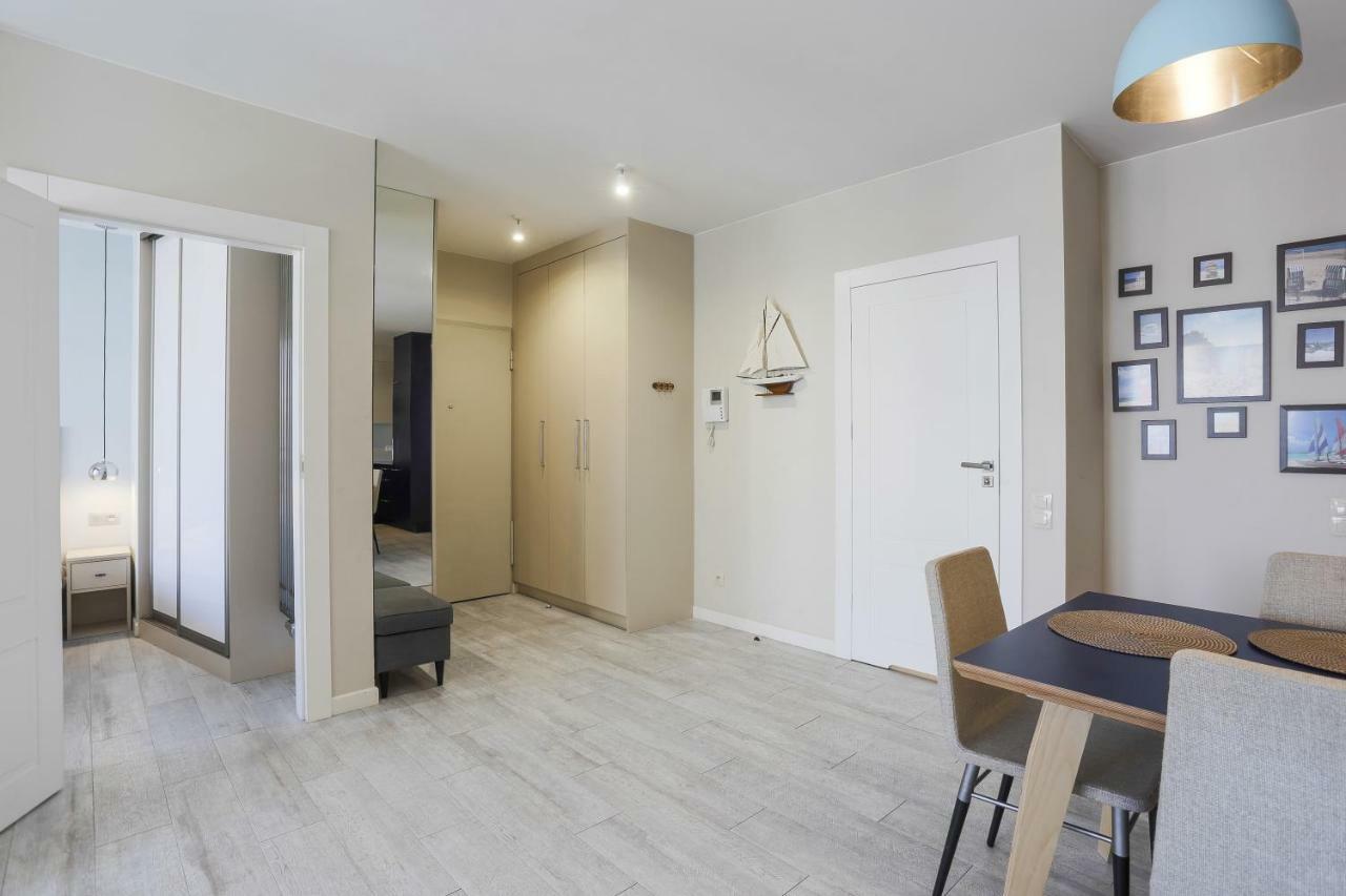 Unique Motlawa Riverbank Apartment Gdansk Luaran gambar
